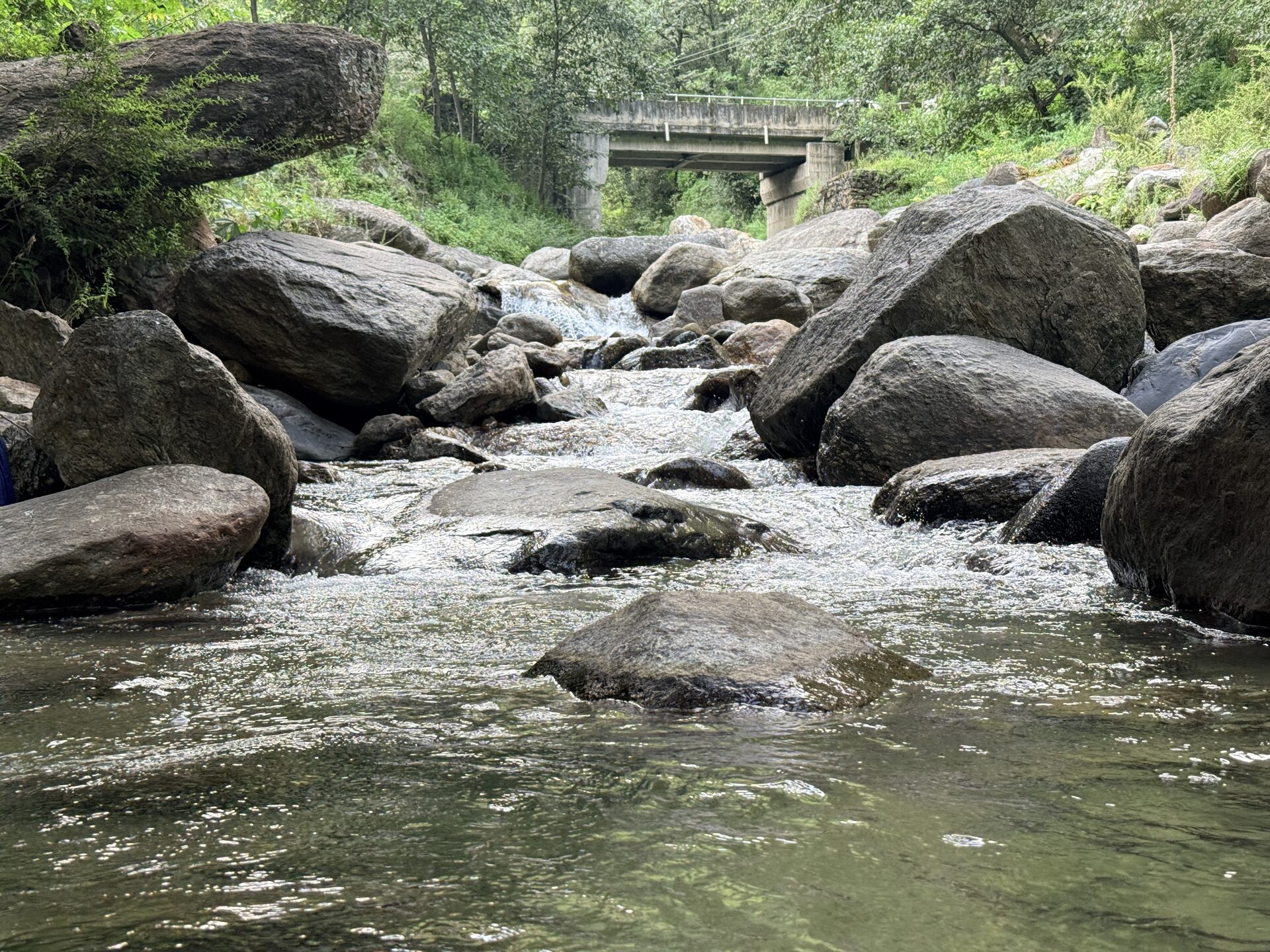 The Sainj River near a bridge
